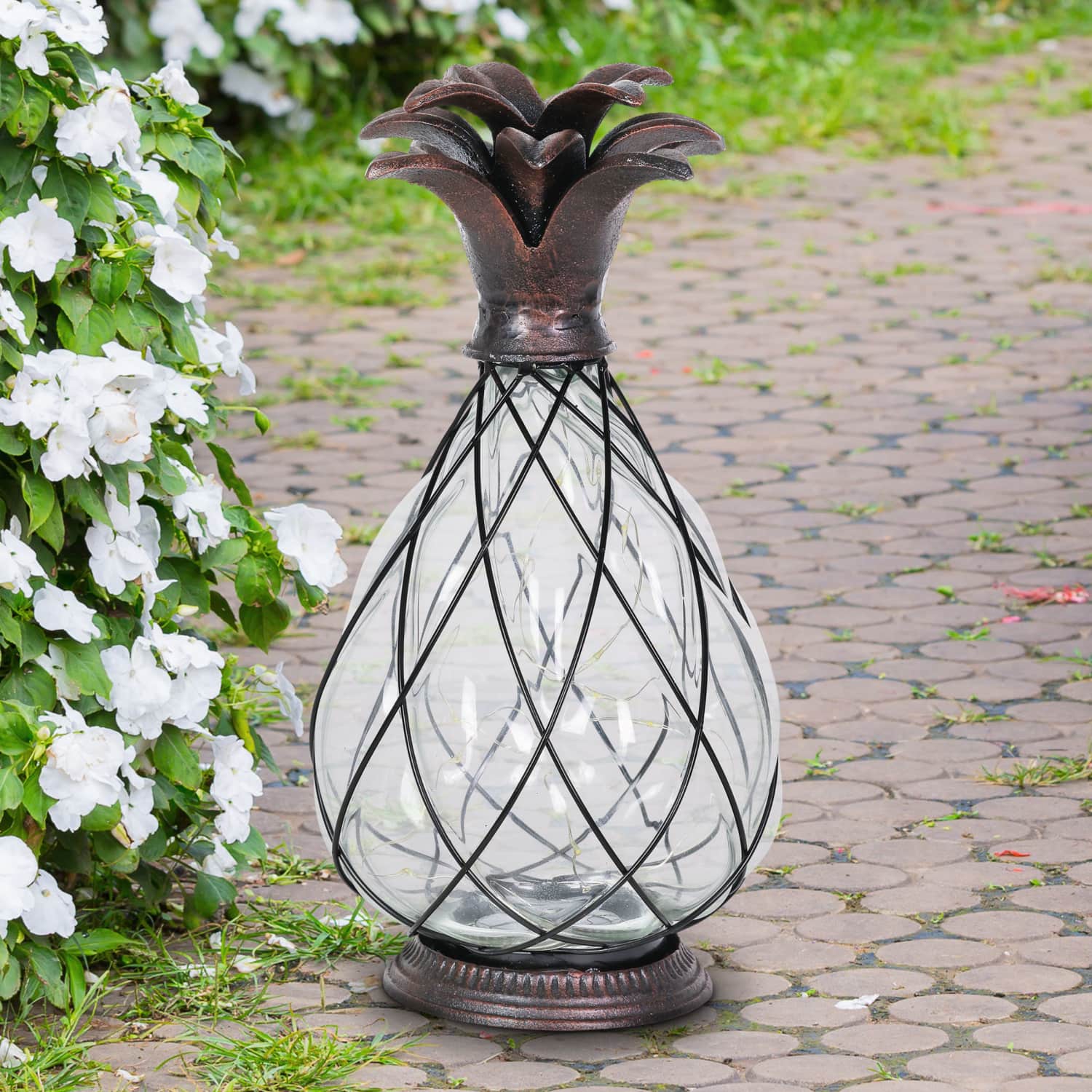 Solar Pineapple Lantern in Bronze - Thumbnail 2