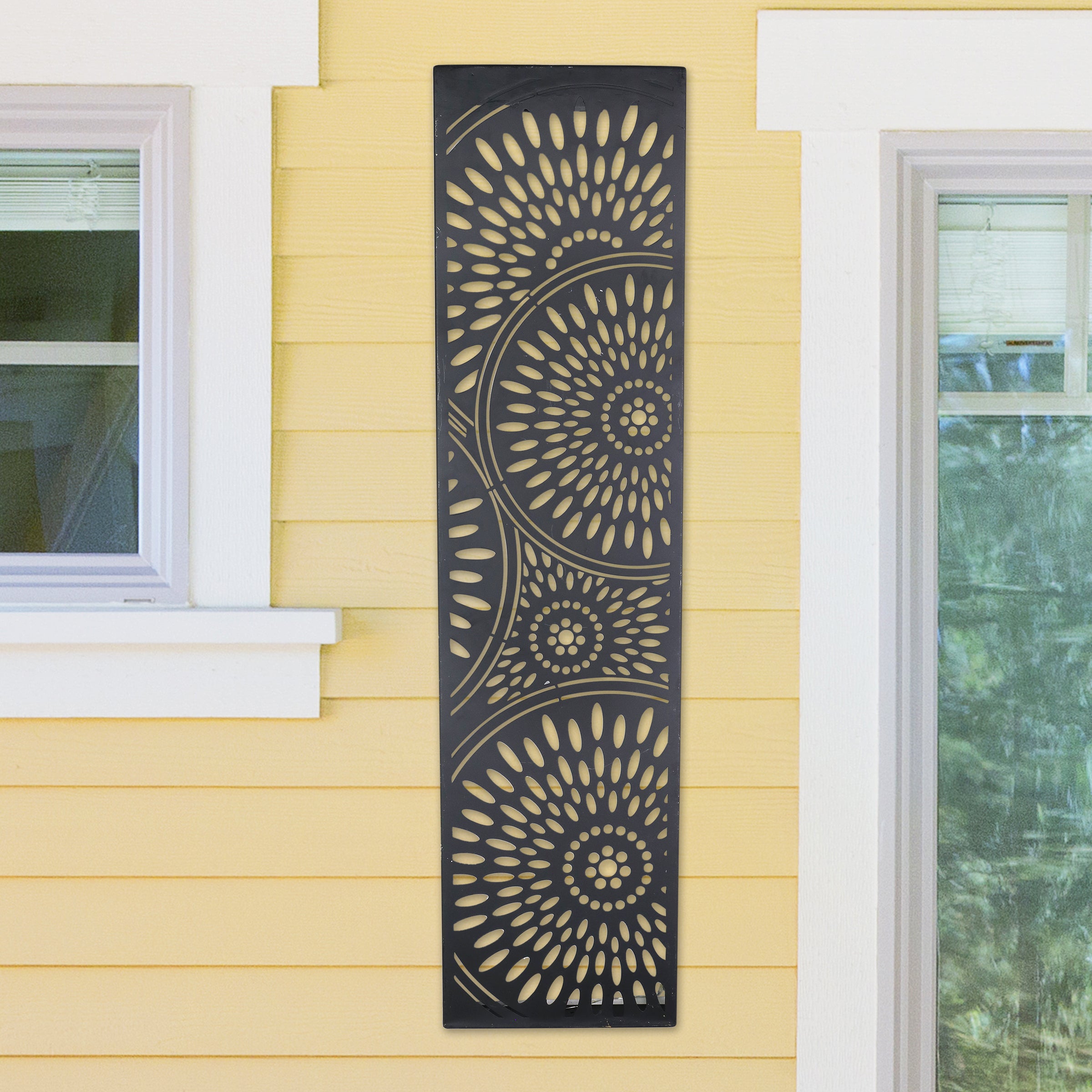 Solar Matte Black Metal Filigree Wall Art with Circle Pattern - Thumbnail 4